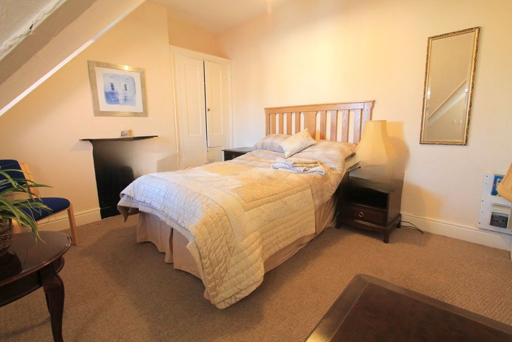 Property photo 2 of 12 Wmremove-Transformed (1)