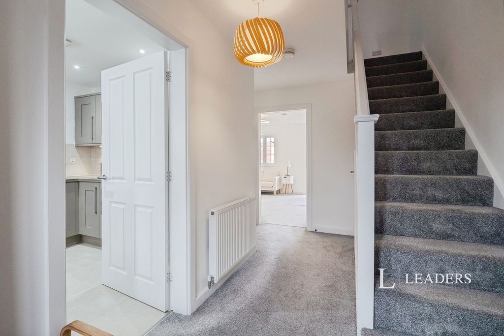 Property photo 3 of 16 Pbox-Img.Jpg