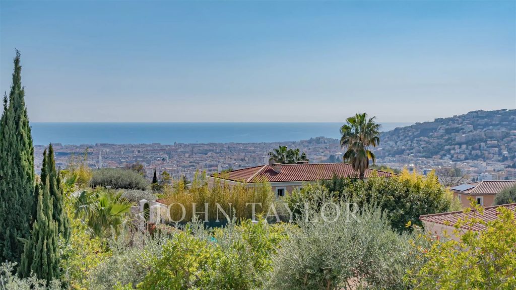 Property photo 1 of 12 Nice – Contemporary Villa With Sea View In A Secure Private Estate