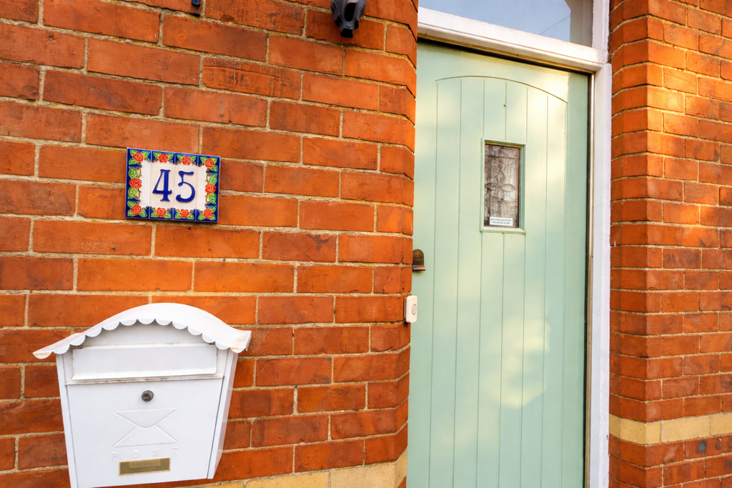 Property photo 1 of 28