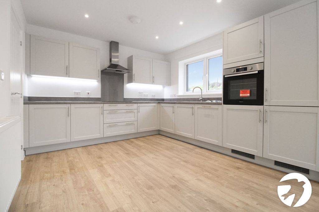 Property photo 3 of 9 Picture No. 04