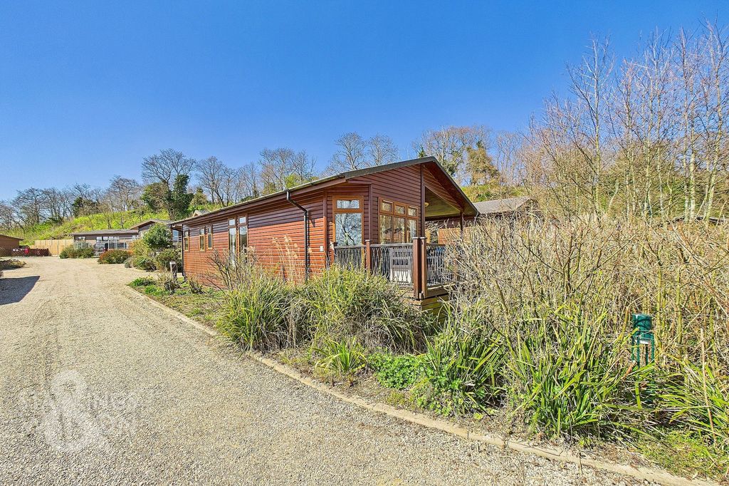 Property photo 1 of 24