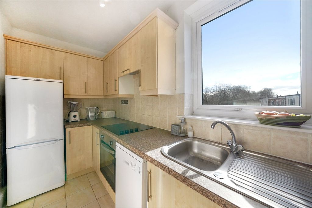 Property photo 3 of 12 Picture No. 04