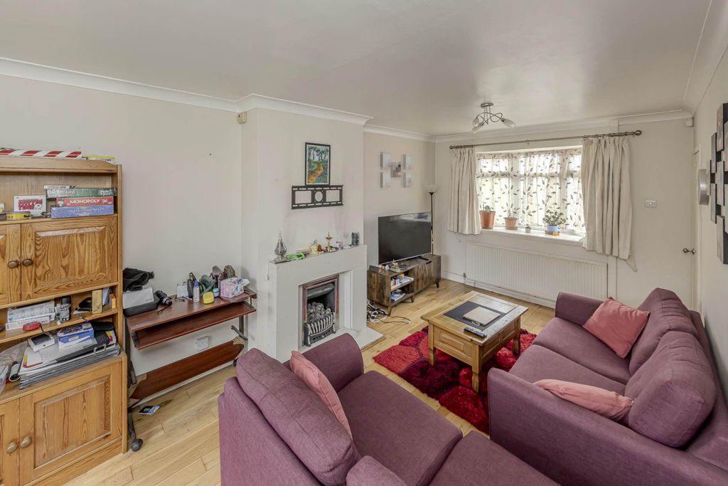 Property photo 3 of 20