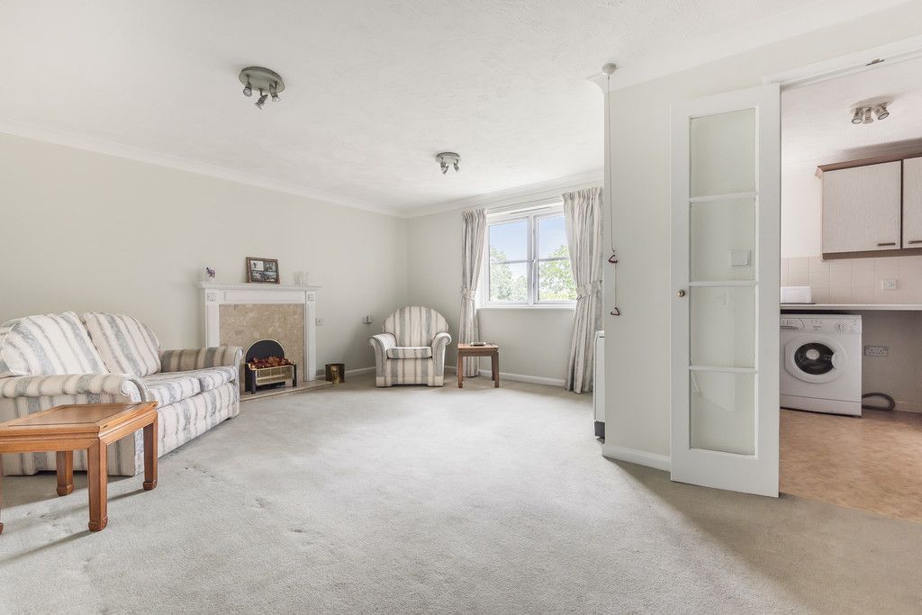 Property photo 2 of 17