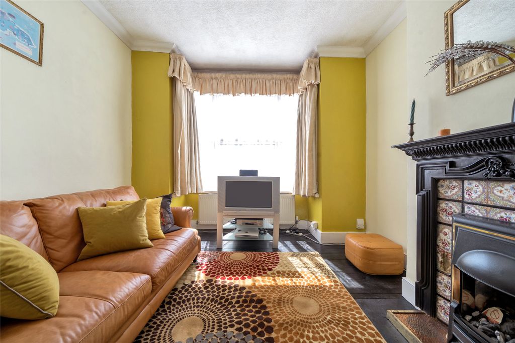 Property photo 3 of 11 Picture No. 02