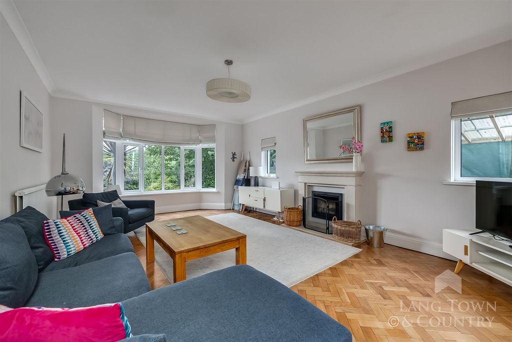 Property photo 2 of 17 0041.Jpg