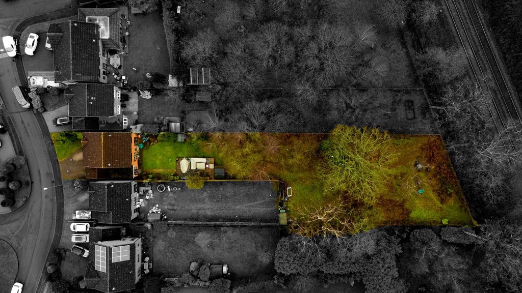 Property photo 3 of 31