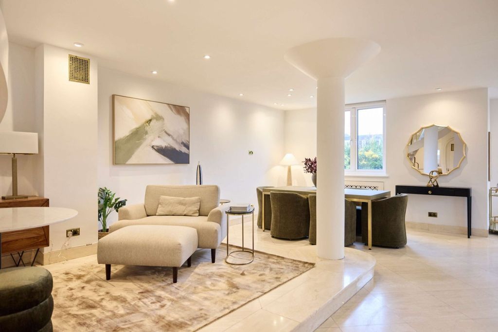 Property photo 2 of 13 Picture No. 08