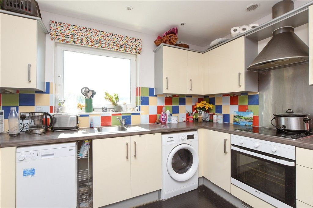 Property photo 2 of 17 Kitchen