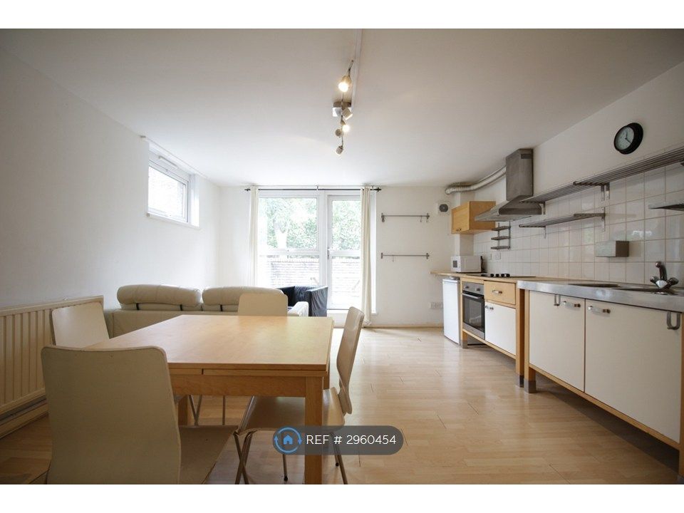 Property photo 2 of 5