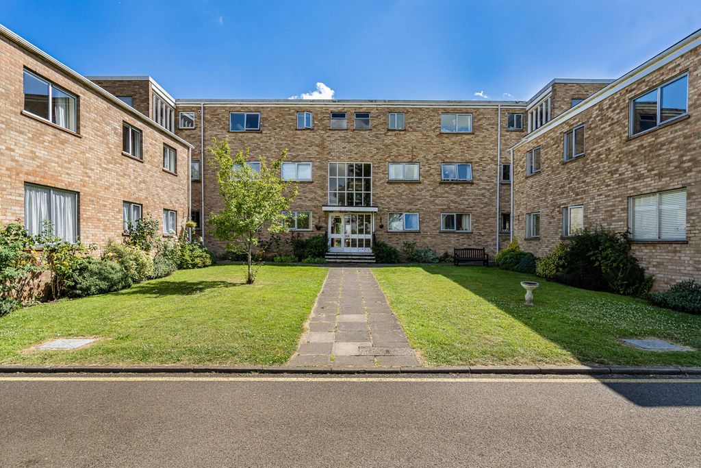 Property photo 1 of 12
