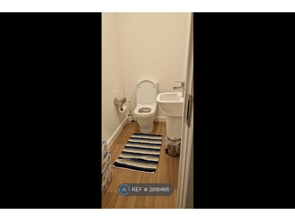 Property photo 3 of 18 Third Wc In Downstairs