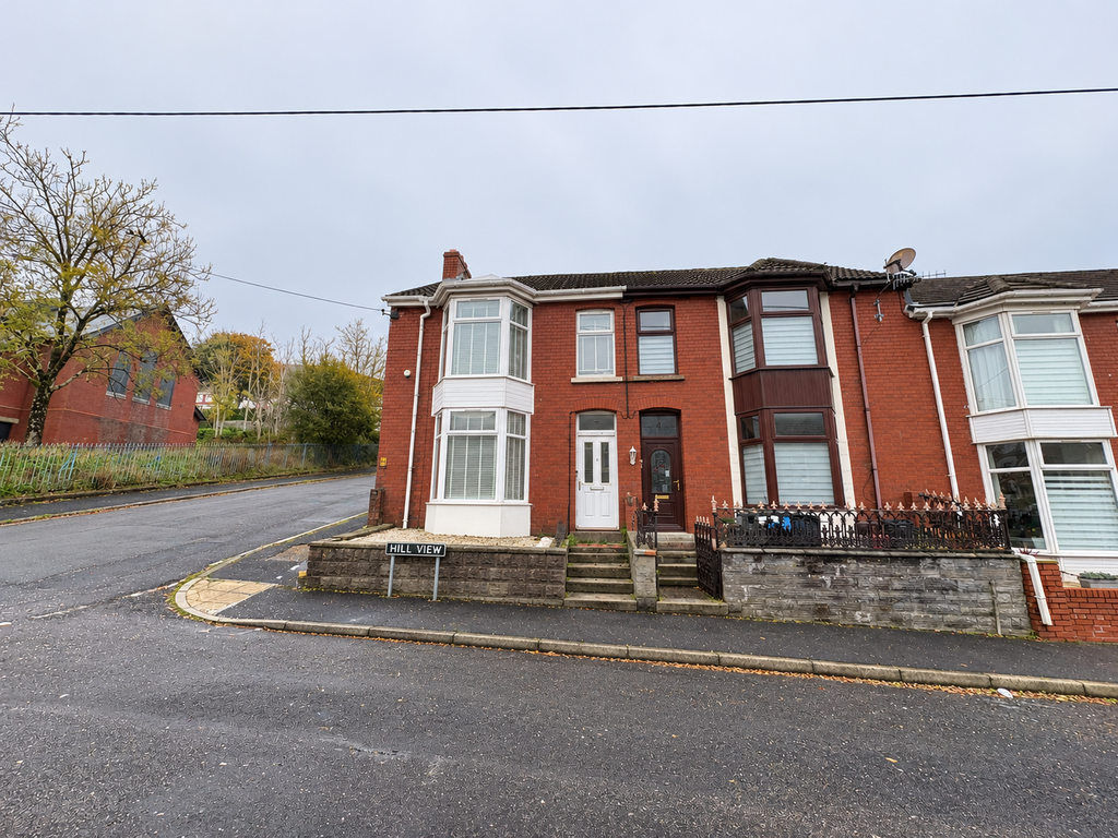 Property photo 2 of 27