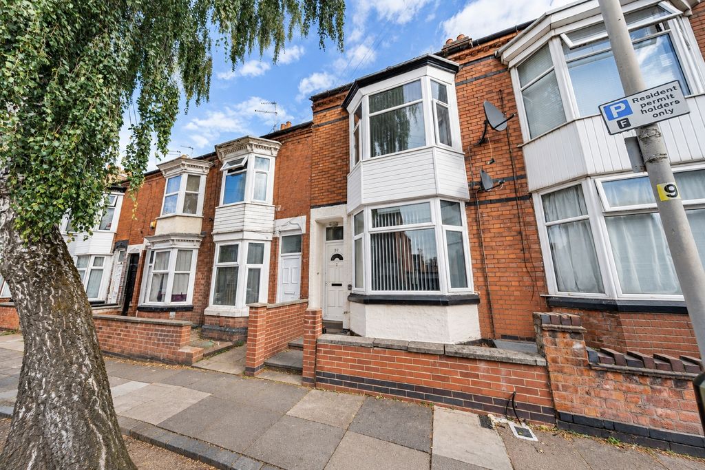 Property photo 1 of 17 2