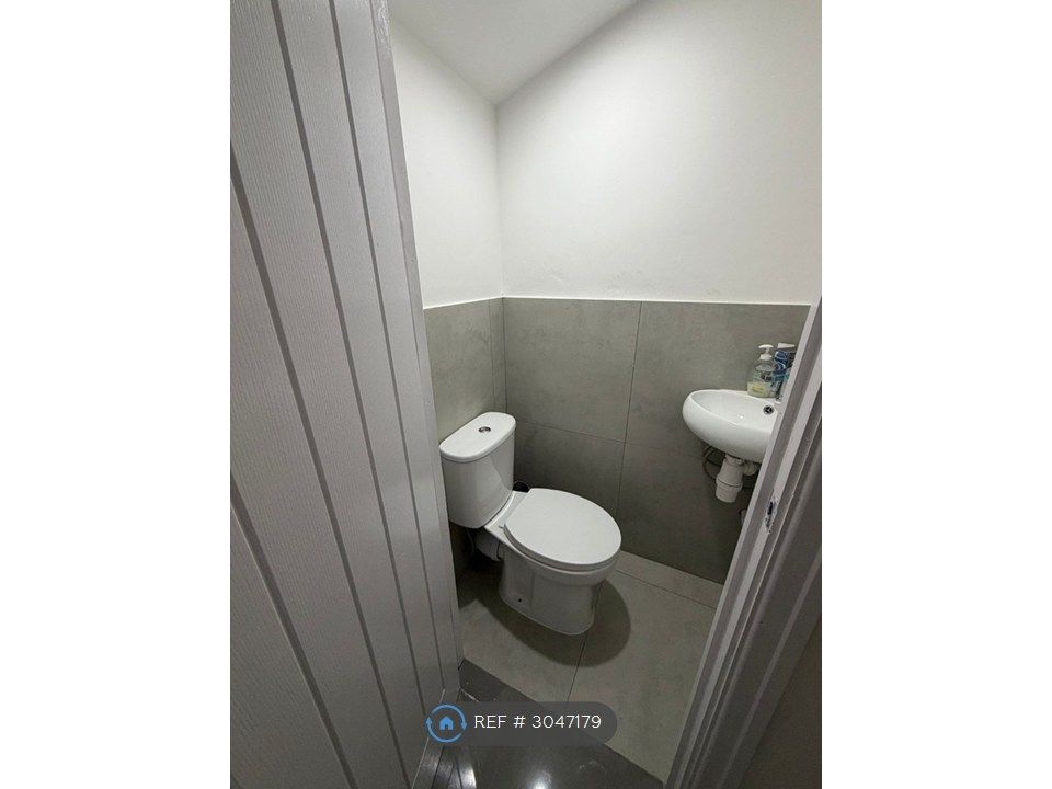 Property photo 2 of 7 2nd Toilet (Gf)