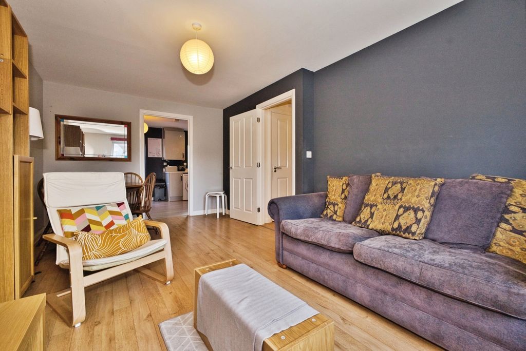 Property photo 3 of 17 Living Room