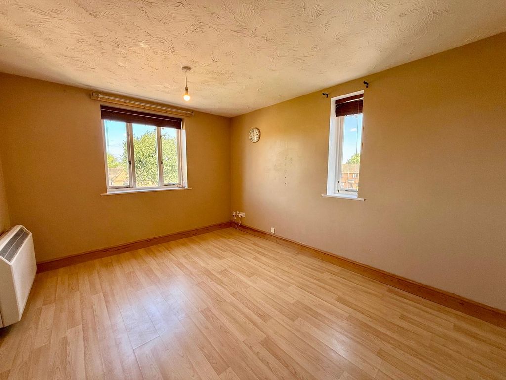 Property photo 2 of 6