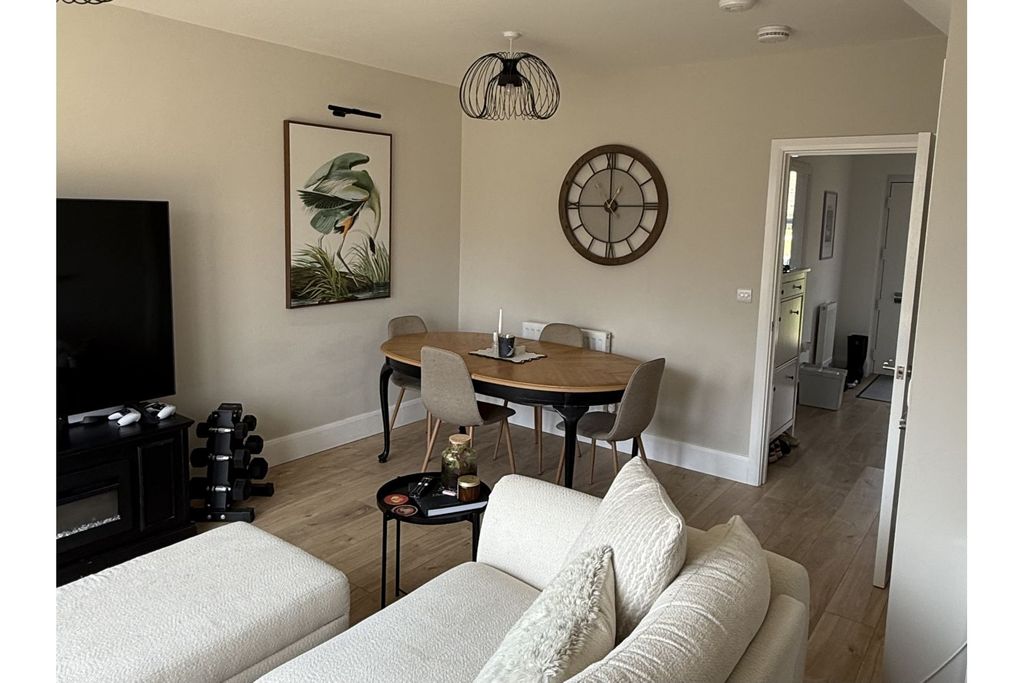 Property photo 3 of 16 Living / Dining Room