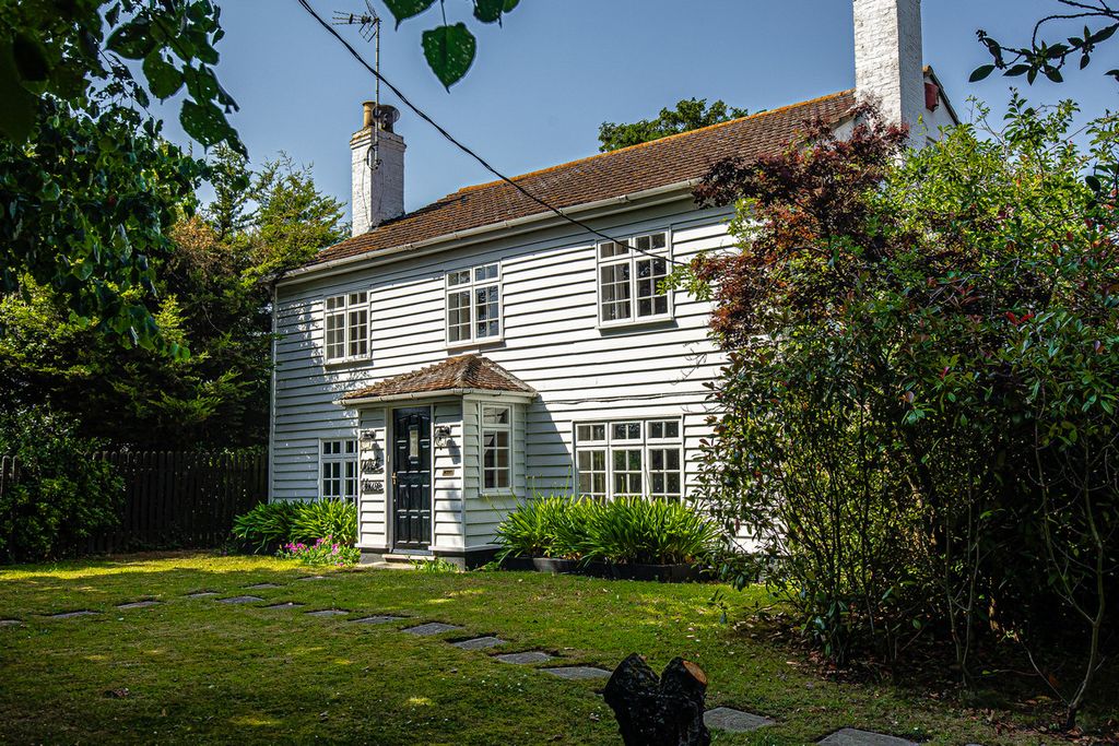 Property photo 2 of 50