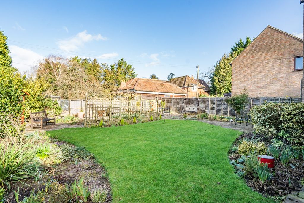 Property photo 2 of 17