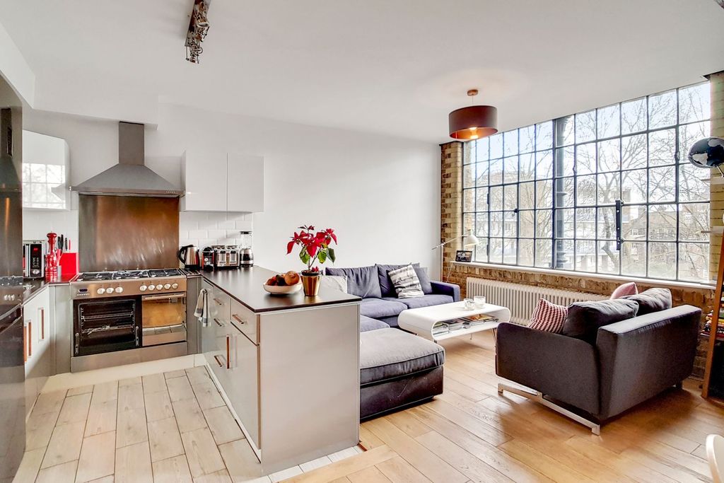 Property photo 2 of 12