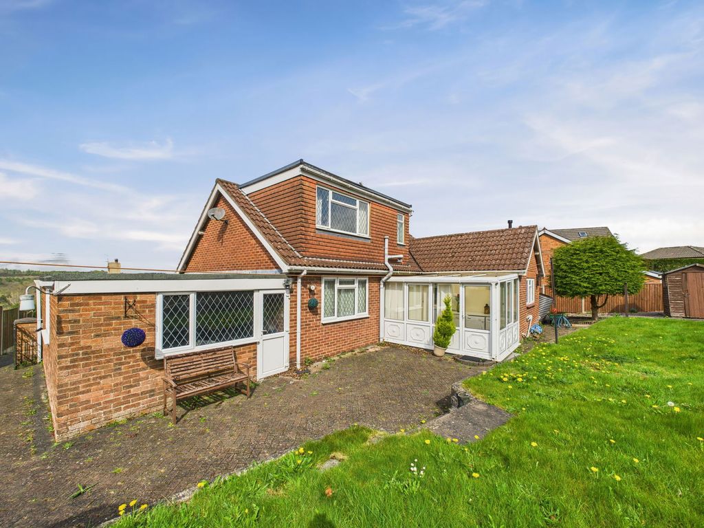 Property photo 2 of 12