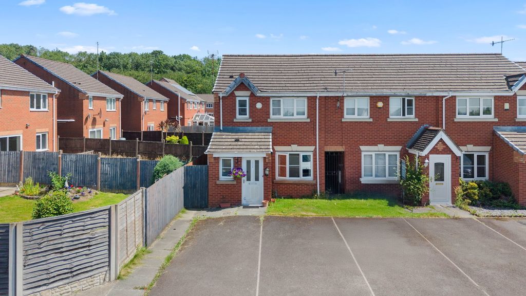Property photo 1 of 18