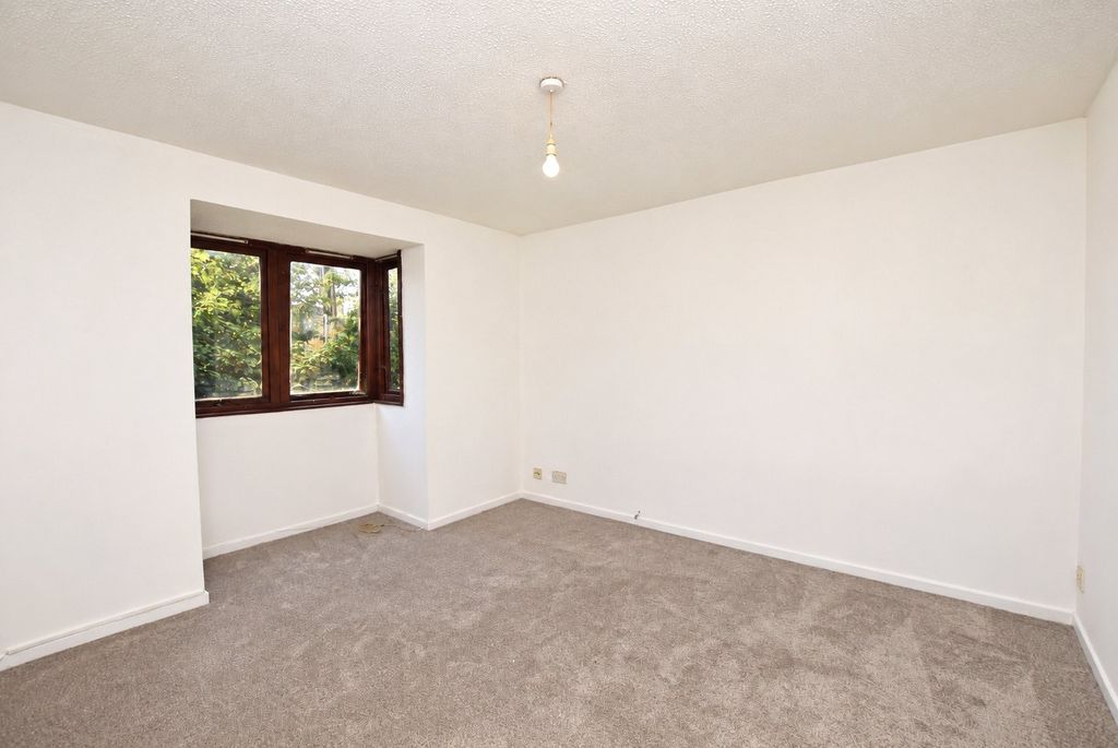 Property photo 1 of 7 Lounge