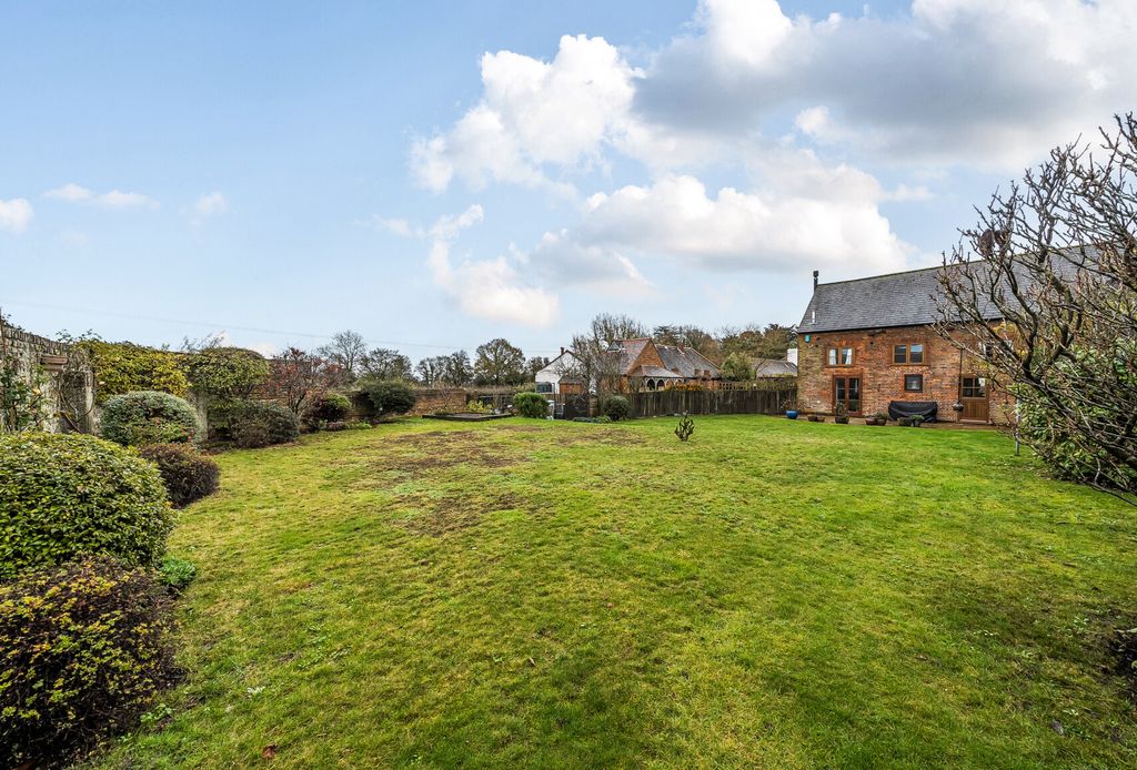 Property photo 2 of 18 1382718-4-691dc0c...