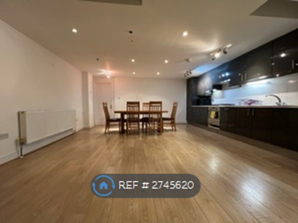 Property photo 3 of 11 Lounge And Dining