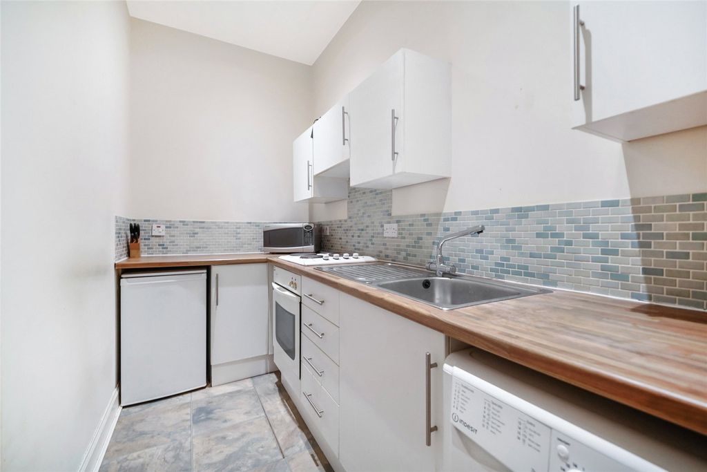 Property photo 3 of 15 Kitchen