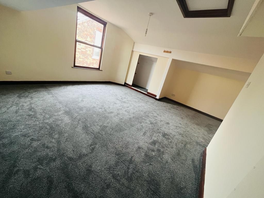 Property photo 3 of 10 2.Jpg