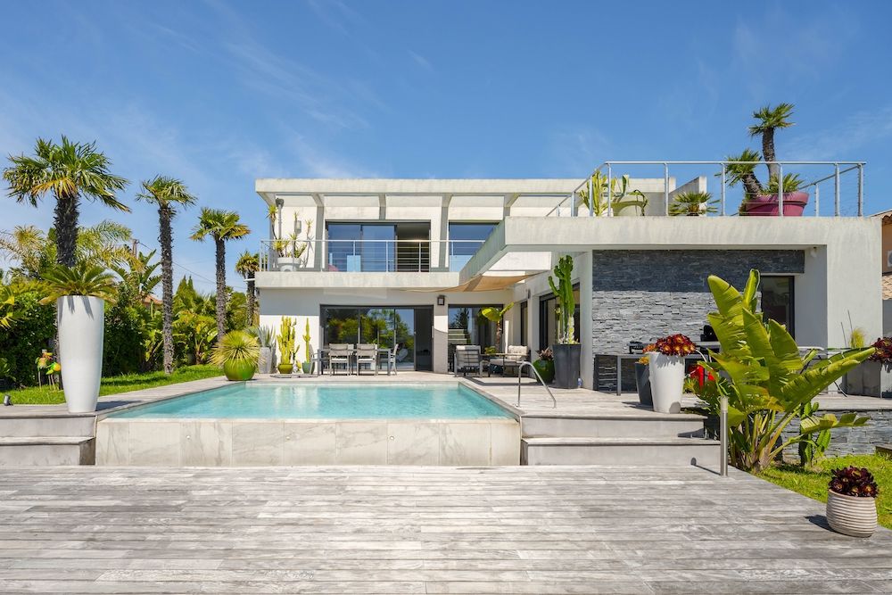 Property photo 3 of 25