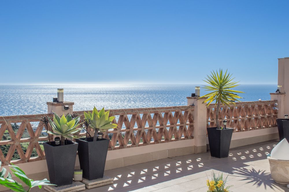 Property photo 1 of 10 Sea View