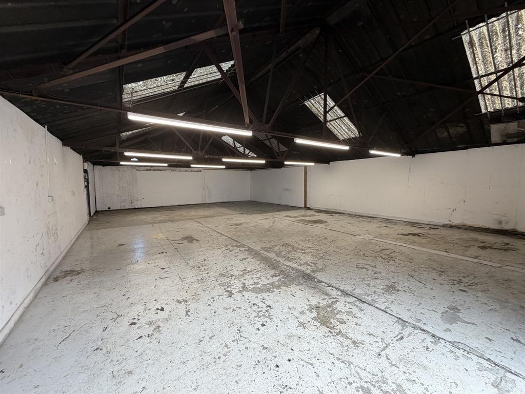 Property photo 3 of 4
