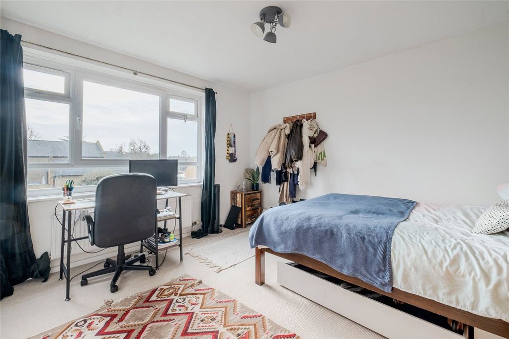 Property photo 3 of 8 Picture No. 09