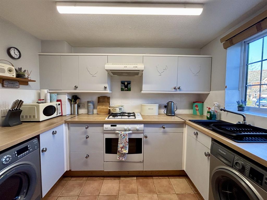 Property photo 3 of 12 Kitchen.Jpg