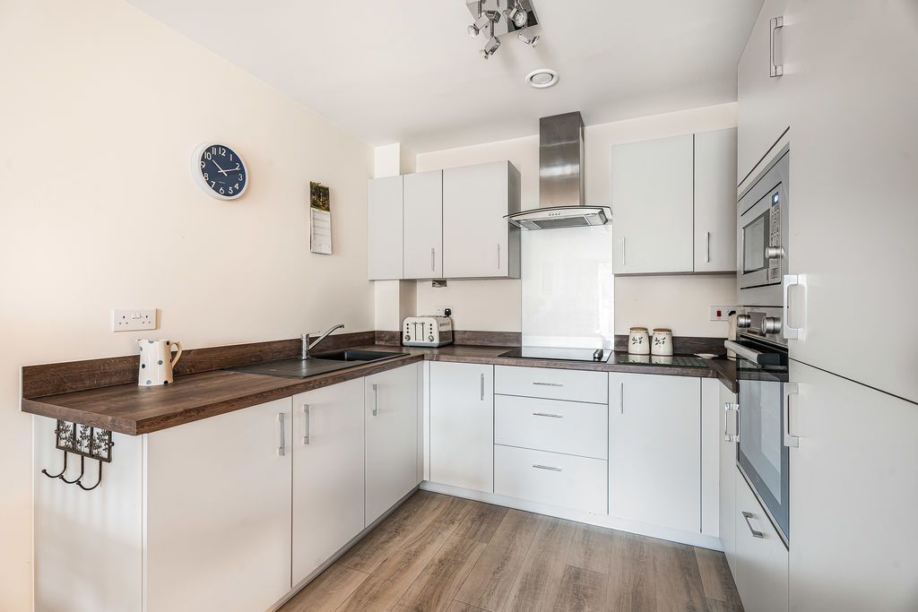 Property photo 3 of 11 Photo 14