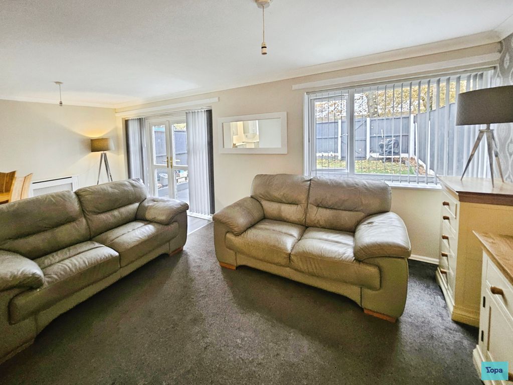 Property photo 2 of 20 Lounge/Diner