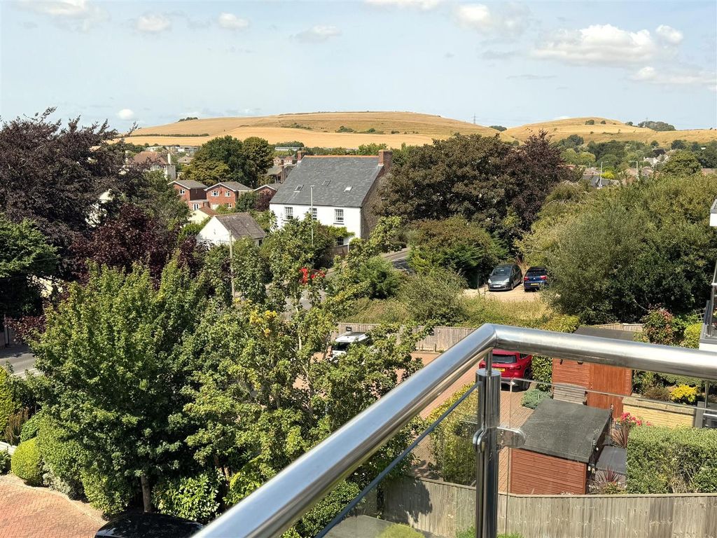 Property photo 3 of 16 View 1.Jpg