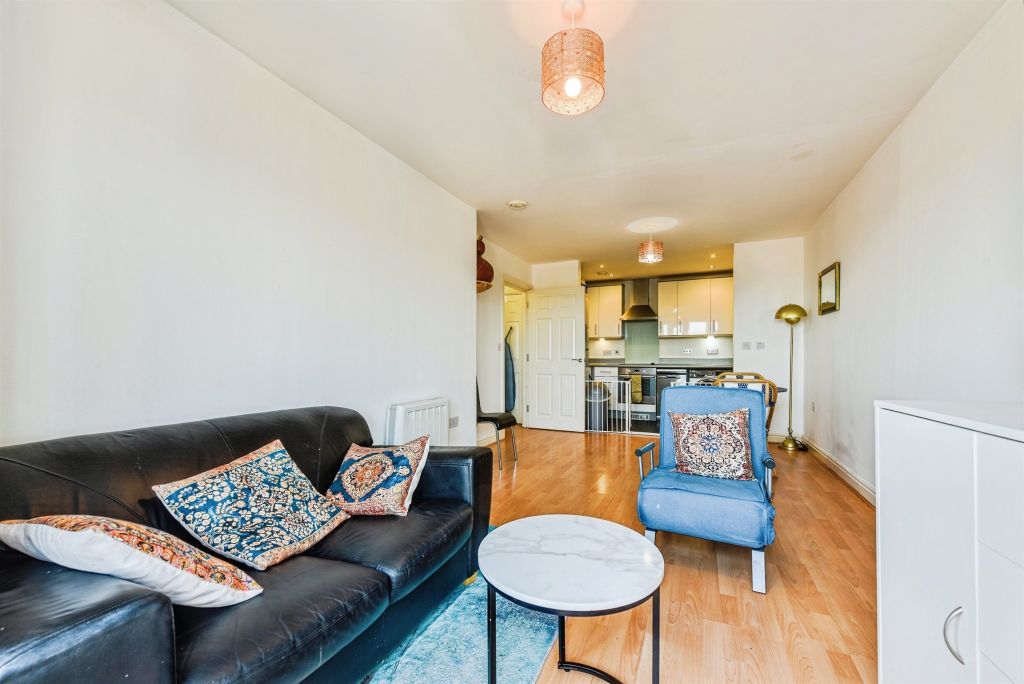 Property photo 3 of 12