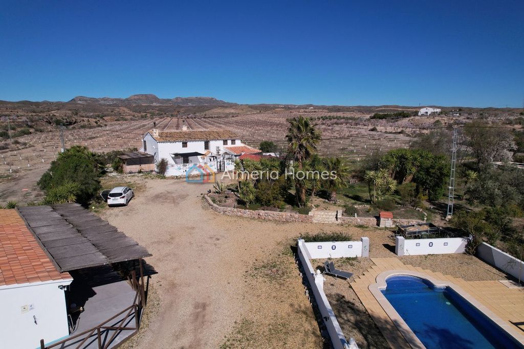 Property photo 2 of 28