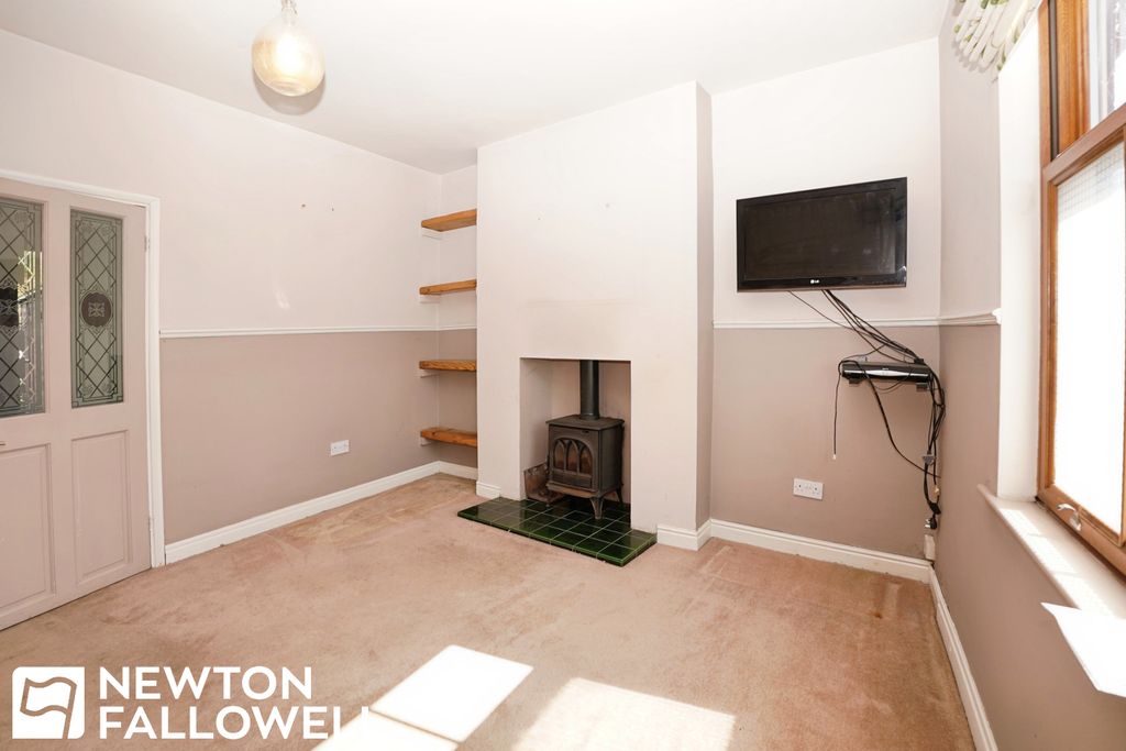 Property photo 3 of 13