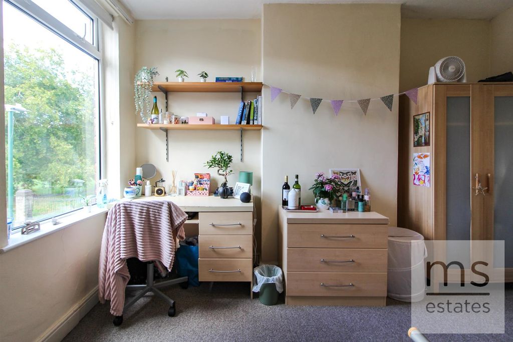 Property photo 2 of 18 Img_1827.Jpg