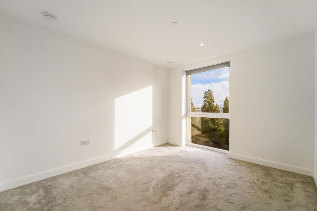 Property photo 2 of 3