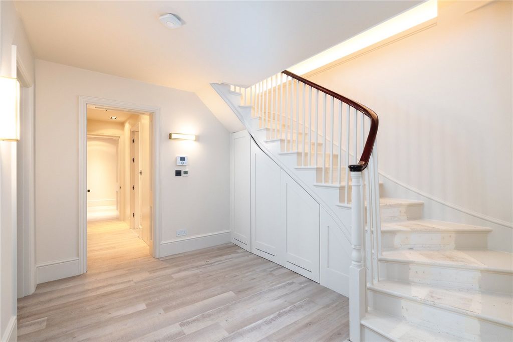 Property photo 3 of 24 Picture No. 04