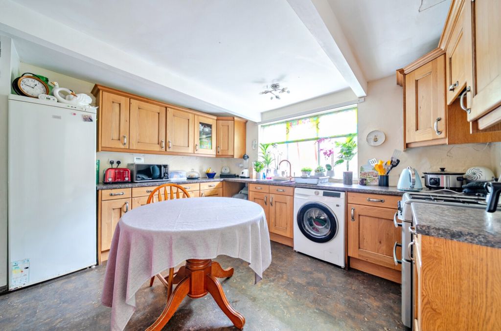 Property photo 3 of 30 1445847-9-69Dce89A4E842