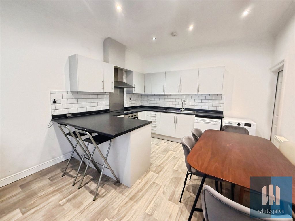 Property photo 2 of 9 Picture No. 12