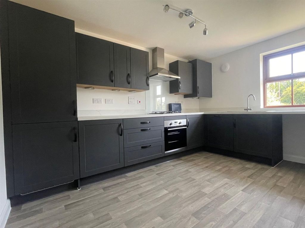 Property photo 2 of 12 Kitchen.Jpg